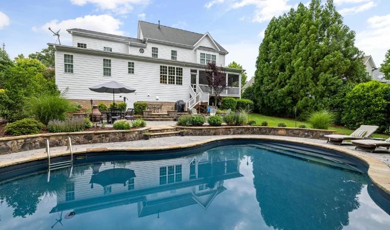 pool builders Northridge