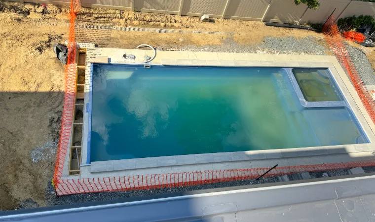 pool builders Tarzana