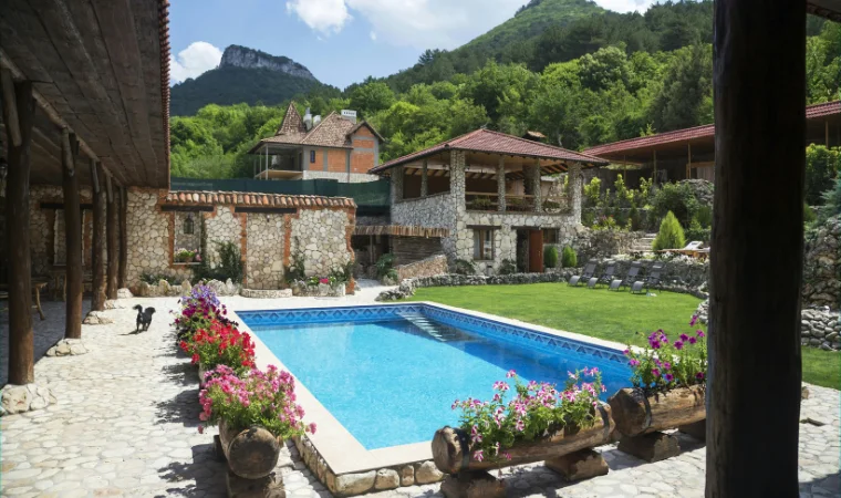 pool installation los angeles